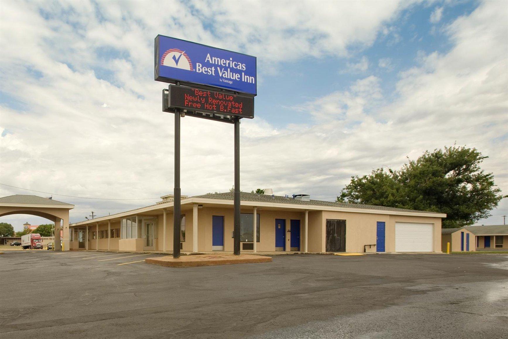 Americas Best Value Inn Lubbock East Bagian luar foto