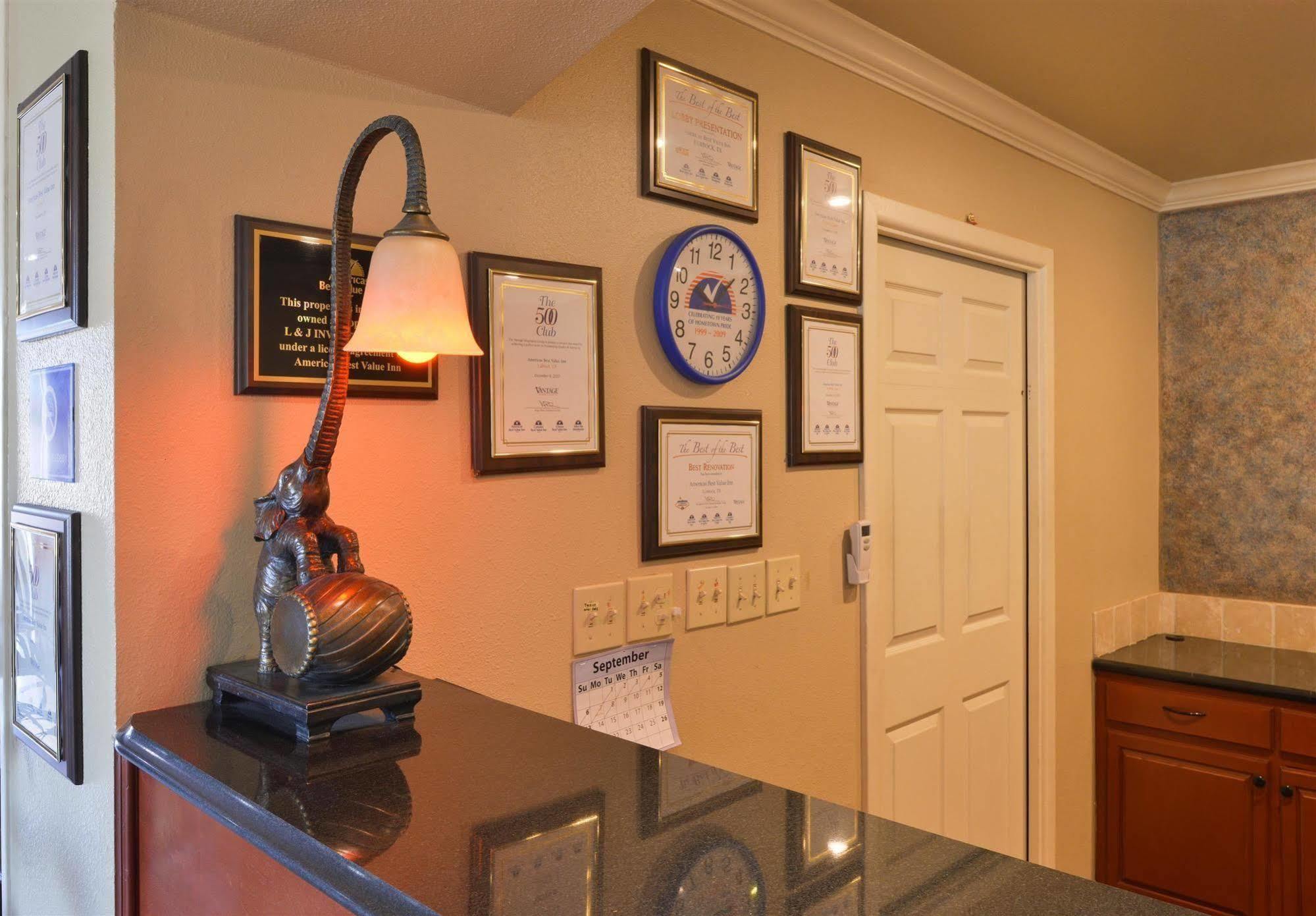 Americas Best Value Inn Lubbock East Bagian luar foto