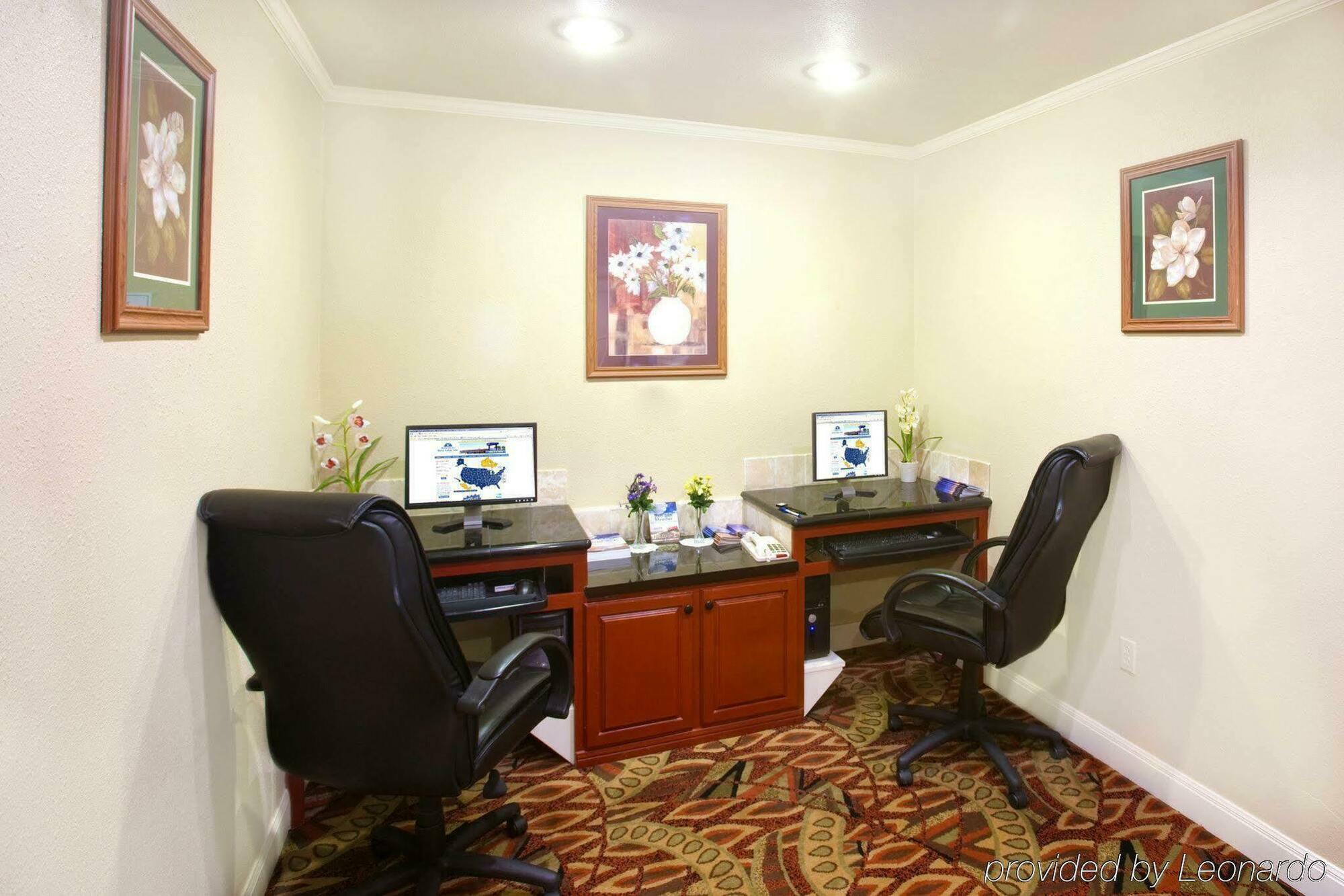 Americas Best Value Inn Lubbock East Bagian luar foto